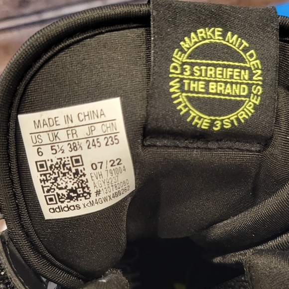 NEW Adidas Originals Forum Mid - Picture 8 of 9